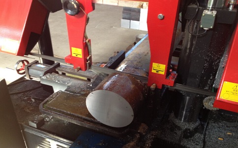 龙山卧式带锯床加工时出现明显振荡如何排查？