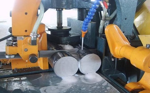 龙山卧式带锯床的送料方式有哪几种？